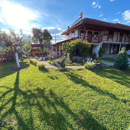 Casa De Vacanta Motata Novaci-Străini Eksteriør bilde