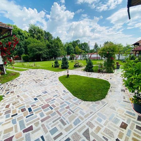 Casa De Vacanta Motata Novaci-Străini Eksteriør bilde