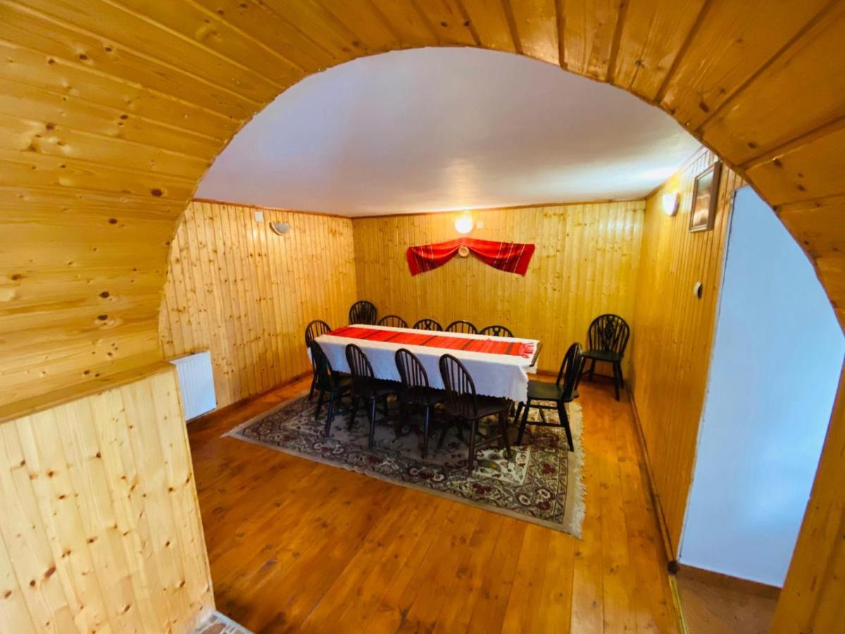Casa De Vacanta Motata Novaci-Străini Eksteriør bilde