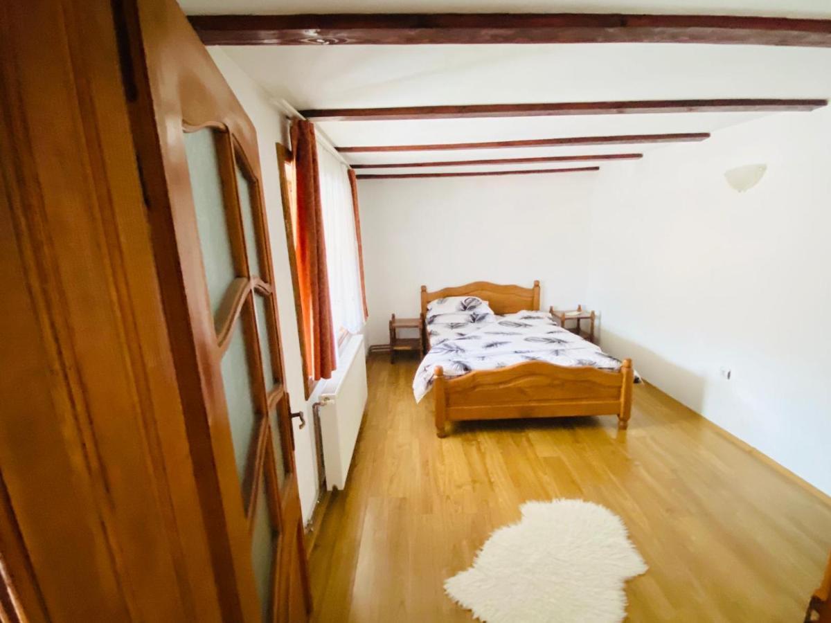 Casa De Vacanta Motata Novaci-Străini Eksteriør bilde